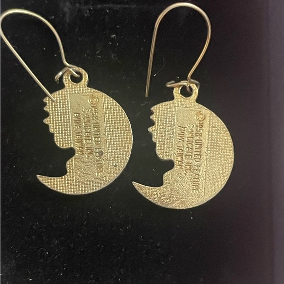 Yellow Moon and Snoopy Earrings !💛💛 - Picture 3 of 3